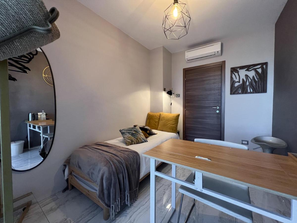 Holy-Day Rooms Milano Экстерьер фото